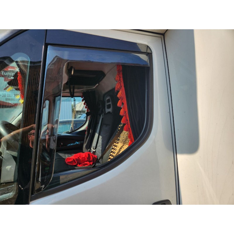 Вітровики вставні (напівпрозорі, 2 шт., Cagatay) для Iveco Daily 2014- рр