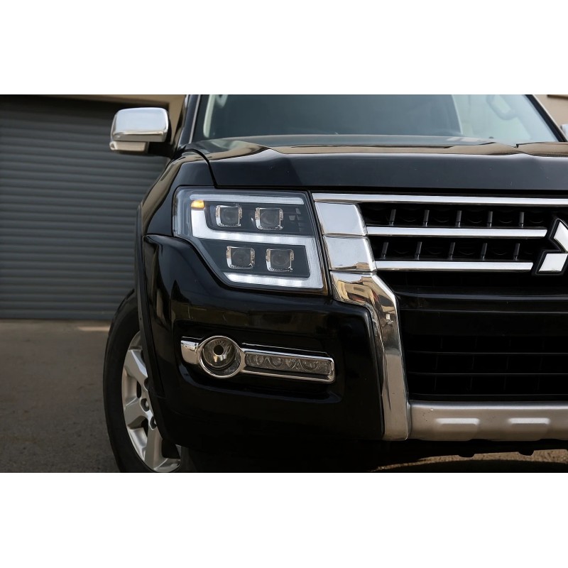 Передние фары LED (2 шт) для Mitsubishi Pajero Wagon IV