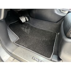 Килимки текстильні Deluxe (3 ряди, чорний) для Nissan Patrol Y62 2010-2024 рр