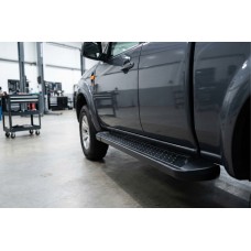 Бокові пороги Allmond Black (2 шт., Алюміній) для Mazda BT-50 2007-2012 рр