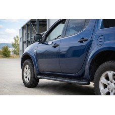 Боковые пороги Bosphorus Black (2 шт., алюминий) для Mitsubishi L200 2006-2015 гг