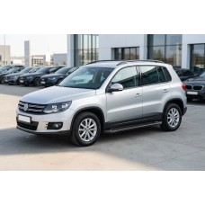 Бокові пороги Allmond Black (2 шт., алюміній) для Volkswagen Tiguan 2007-2016 рр