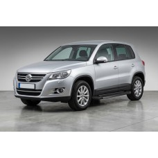 Бокові пороги RedLine Black (2 шт., алюміній) для Volkswagen Tiguan 2007-2016 рр