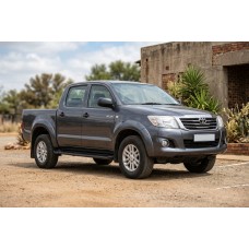 Боковые Подножки Allmond Black (2 шт., Алюминий) для Toyota Hilux 2006-2015 гг