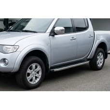Боковые Подножки BlackLine (2 шт, Алюминий) для Mitsubishi L200 2006-2015 гг