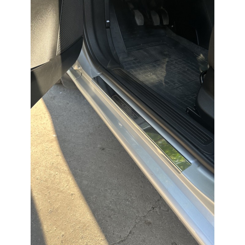 Накладки на пороги Carmos V1 (4 шт, нерж.) для Fiat Linea 2006-2018 рр
