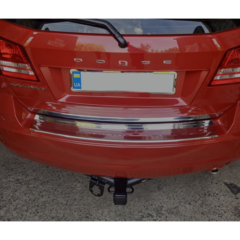 Накладка на задний бампер Carmos (нерж) для Fiat Freemont