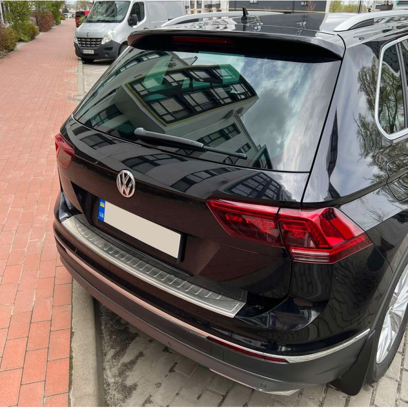 Накладка на задній бампер (OmsaLine, нерж) для Volkswagen Tiguan 2016-2023 рр