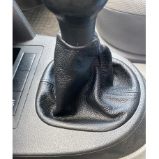 Кожаный чехол КПП для Volkswagen Caddy 2010-2015 гг