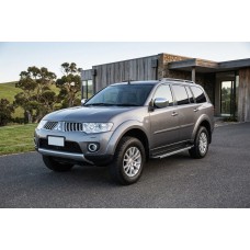 Боковые пороги RedLine V1 (2 шт., алюминий) для Mitsubishi Pajero Sport 2008-2015 гг