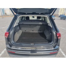 Накладка на задній бампер (Carmos, нерж) для Volkswagen Tiguan 2016-2023 рр