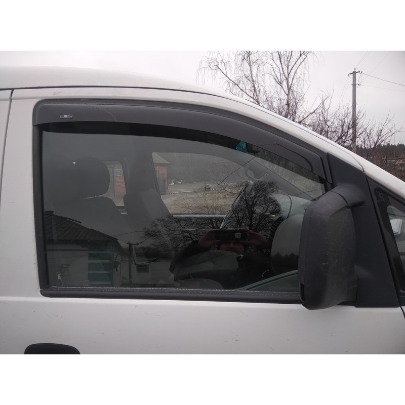 Вітровики (2 шт, HIC) для Hyundai H200, H1, Starex 1998-2007 рр
