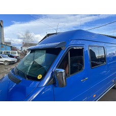 Козирьок на лобове скло (чорний глянець, 5мм) для Volkswagen LT 1995-2006 рр
