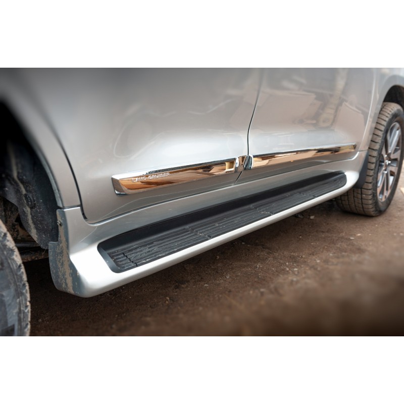 Бокові пороги з LED (дизайн 2015-2020) Чорний колір для Toyota Land Cruiser 200