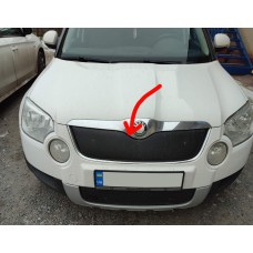 Зимняя накладка на решетку (верхняя, 2009-2013) Глянцевая для Skoda Yeti