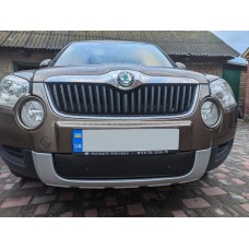 Зимняя накладка на решетку (нижняя, 2009-2013) Глянцевая для Skoda Yeti