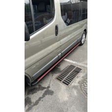 Бокові пороги Maya Red (2 шт., алюміній) Довга база для Opel Vivaro 2015-2019 рр