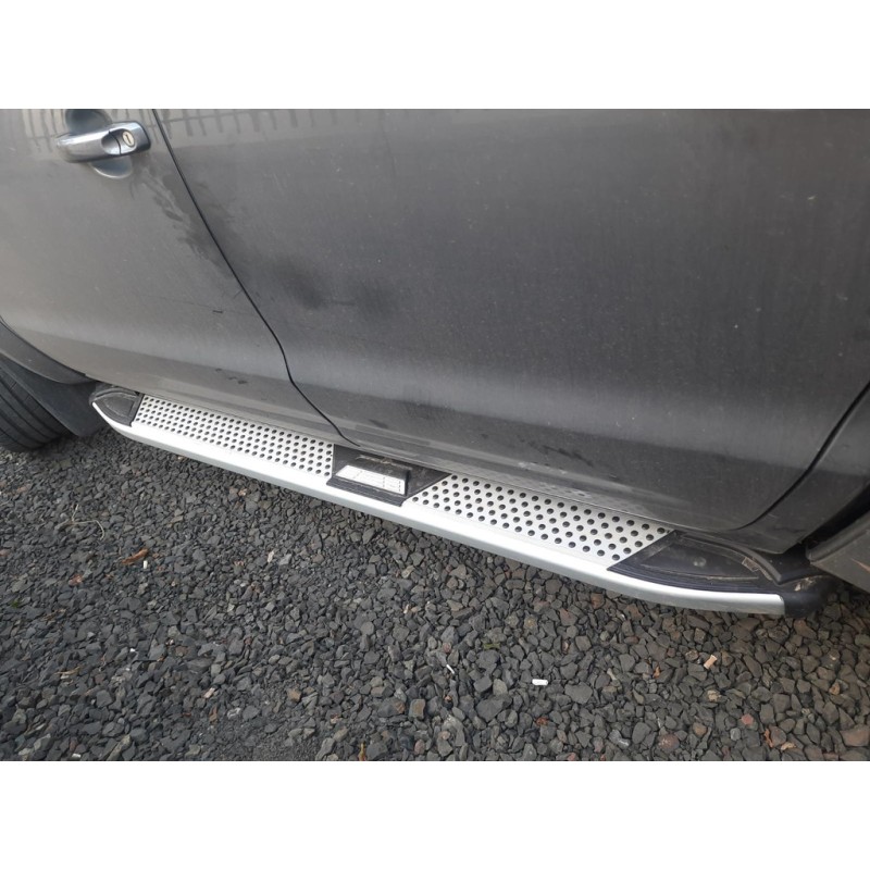 Боковые пороги Mevsim Grey (2 шт., алюминий) для Volkswagen Amarok 2010-2022 гг