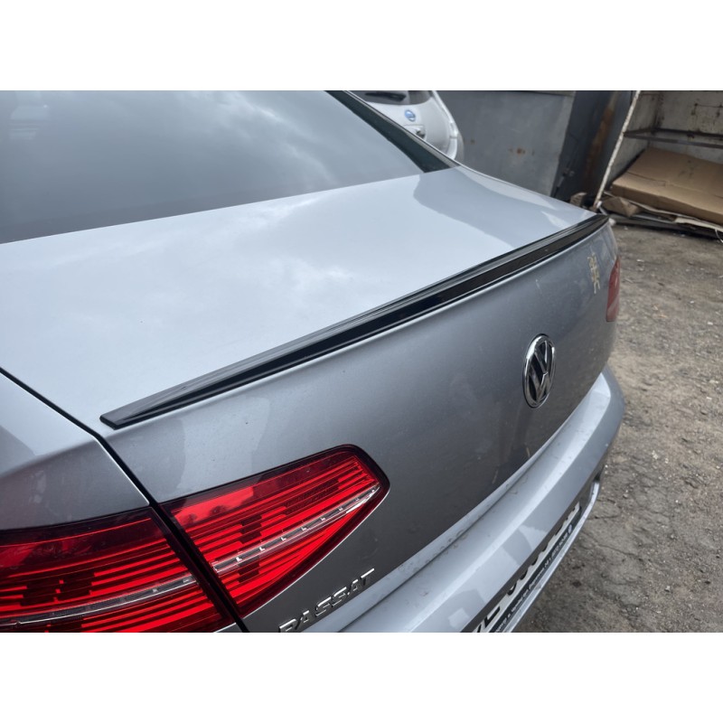 Спойлер LIP (Sunplex, чорний) (115,8см * 6,3см) для Volkswagen Passat B8 2015-2023 рр