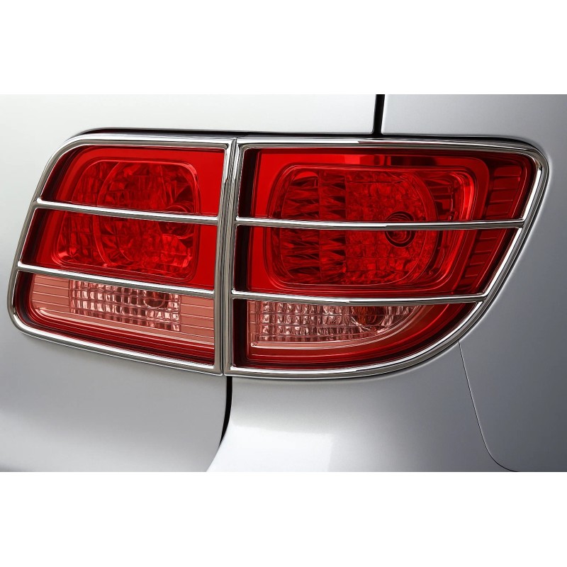 Захист задніх ліхтарів (нерж) для Toyota Fortuner 2006-2015 рр