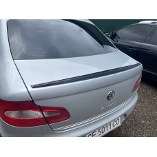 Спойлер LIP (Sunplex, чорний) (115,8см * 6,3см) для Skoda Superb 2009-2015 рр