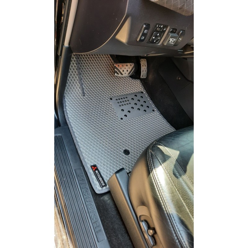 Коврики EVA (серые) для Mitsubishi Pajero Wagon III