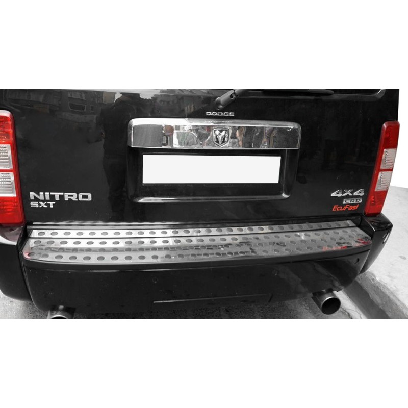 Накладка на задній бампер (нерж) для Dodge Nitro 2007- рр