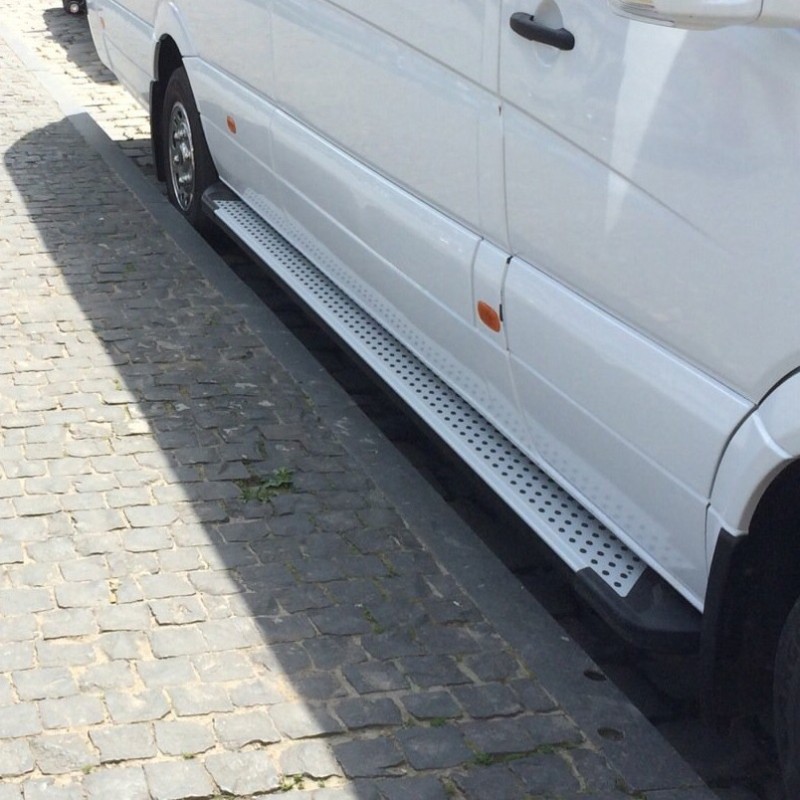 Боковые пороги Allmond Grey (2 шт., алюм.) Long/ExtraLong для Mercedes Sprinter W906 2006-2018 гг