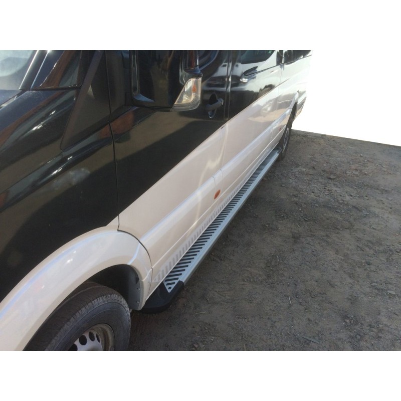Боковые пороги Line (2 шт, алюминий) Средняя база для Mercedes Sprinter W906 2006-2018 гг
