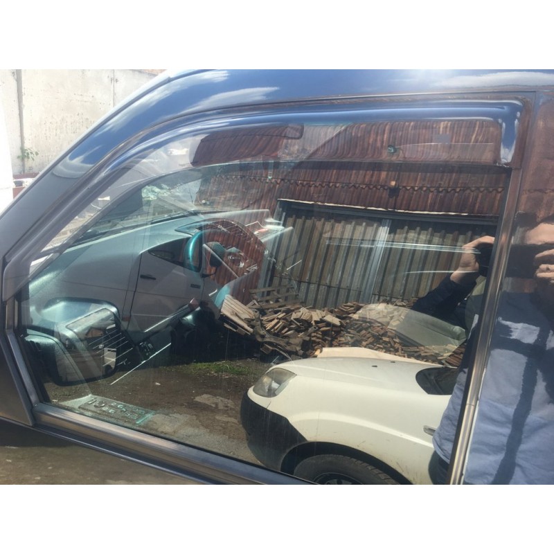 Ветровики (2 шт, Sunflex) для Mercedes Vito W638 1996-2003 гг