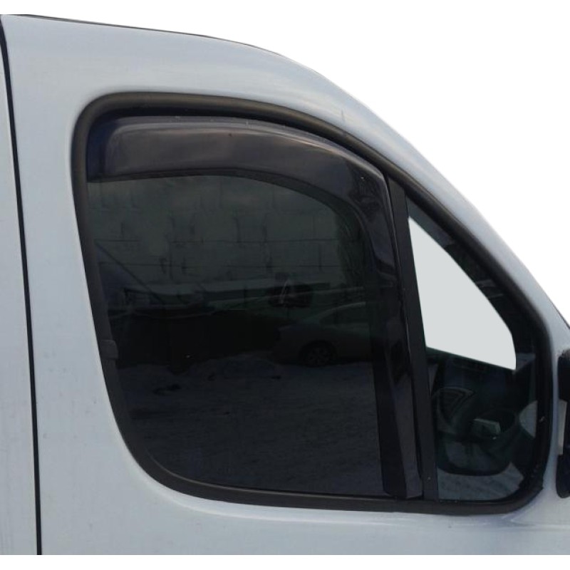 Вітровики вставні (2 шт, HIC) для Nissan Primastar 2002-2014 рр