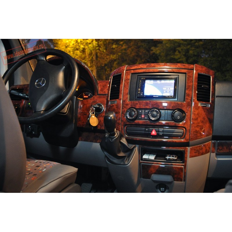 Накладки на панель (50 деталей) Дерево для Volkswagen Crafter 2006-2016 рр