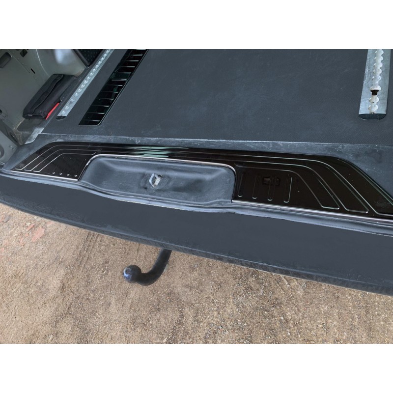 Накладка на поріг багажника Чорний Хром (нерж) для Mercedes Vito / V-class W447 2014- рр