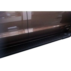 Боковые пороги Allmond Black (2 шт., алюминий) для Volkswagen Amarok 2010-2022 гг