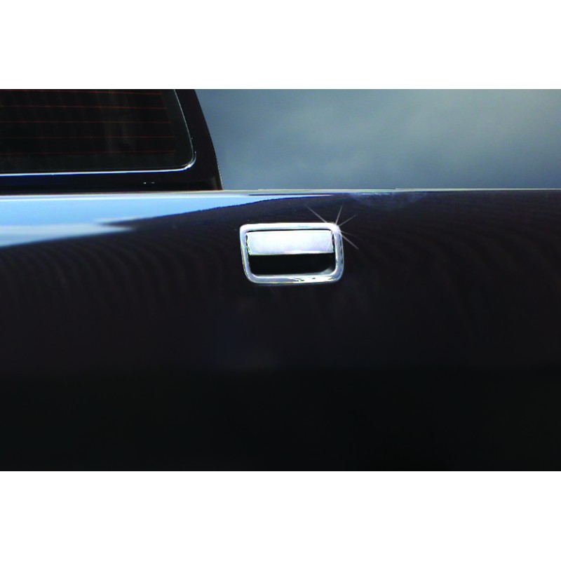 Накладка на ручку багажника (нерж) OmsaLine - Итальянская нержавейка для Volkswagen Amarok 2010-2022 гг